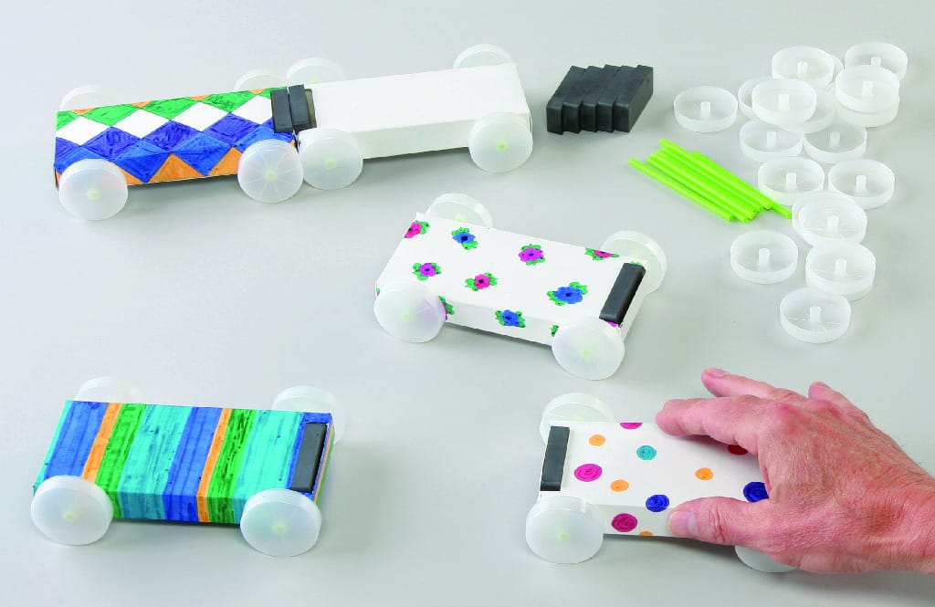 Magnet Cars Activity Kit