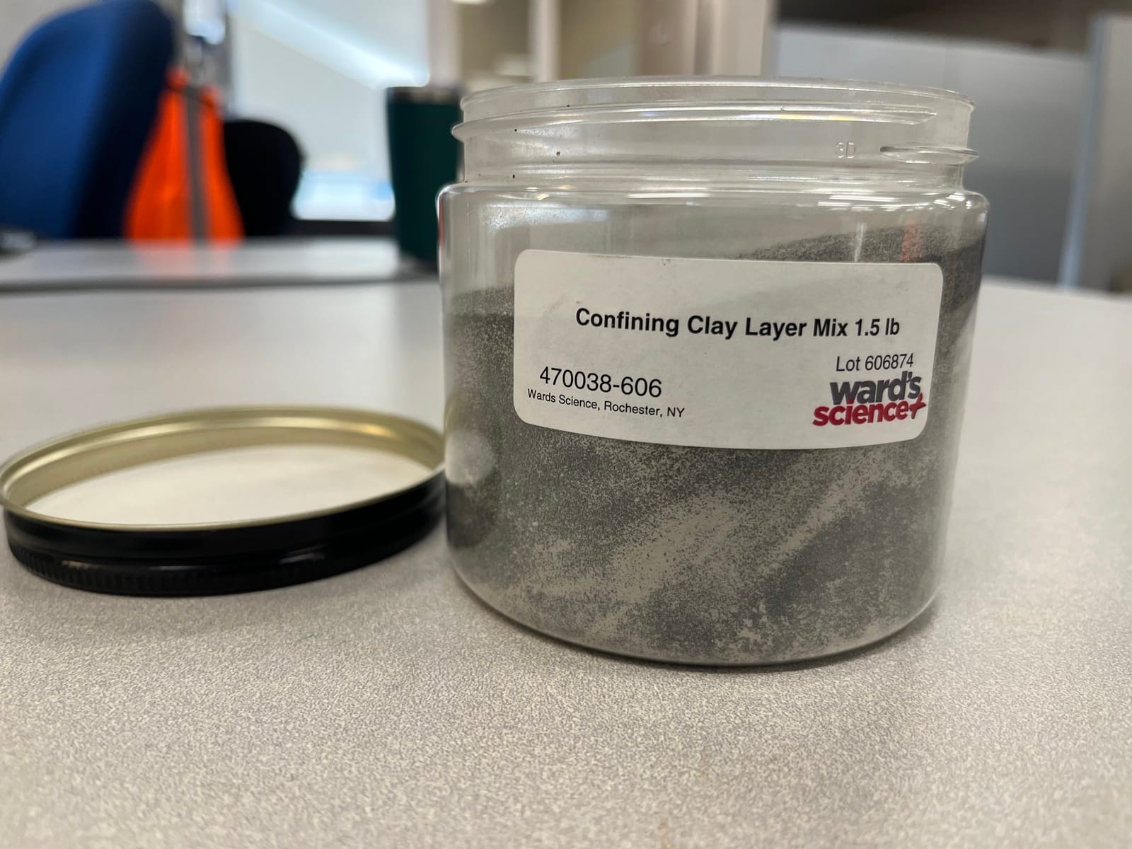 Confining Clay Layer Mix