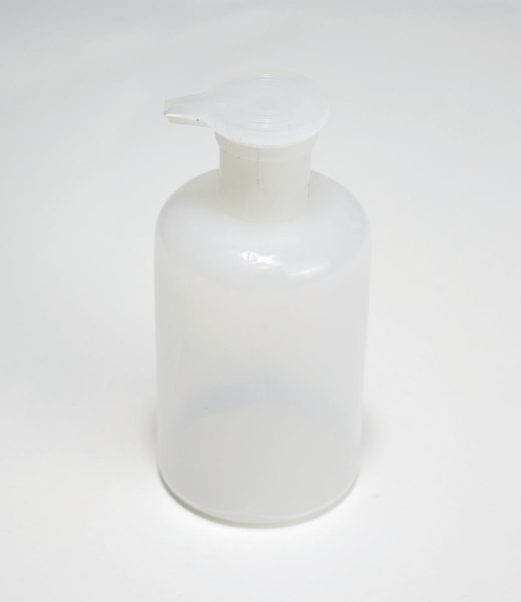 United Scientific Supplies Dropping Bottles
