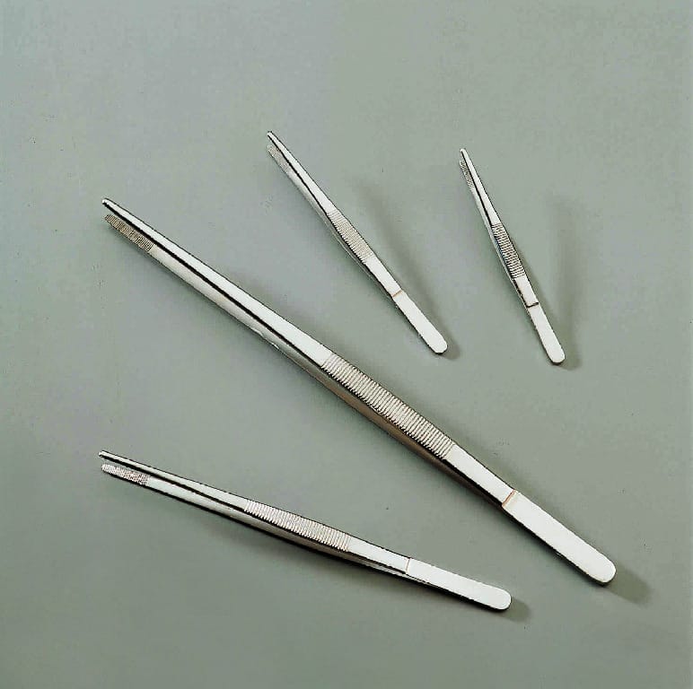 Broad Tip  Dissecting Forceps