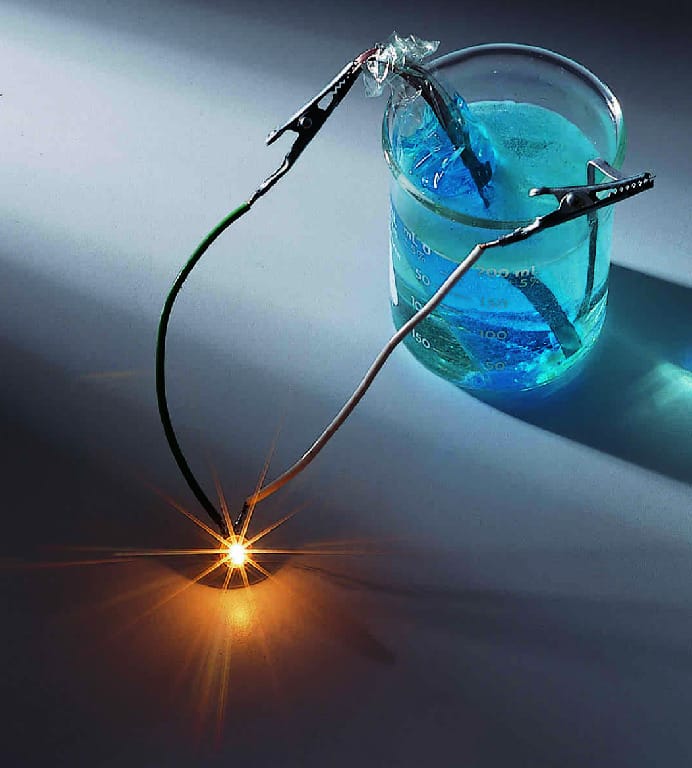 Ward's® Chemistry Measurements Using Electrochemical Cells and Electroplating Lab Activity