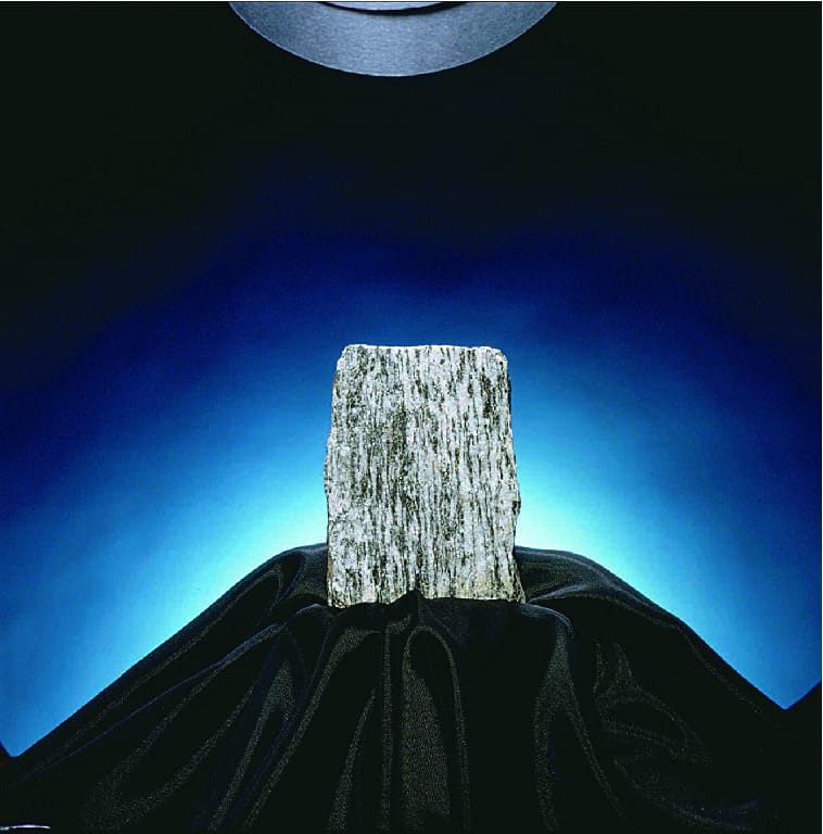 Ward's® Gneiss (Gray Banded)