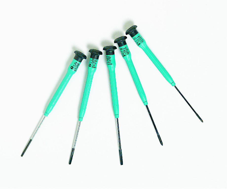 Extended Reach Screwdriver Set