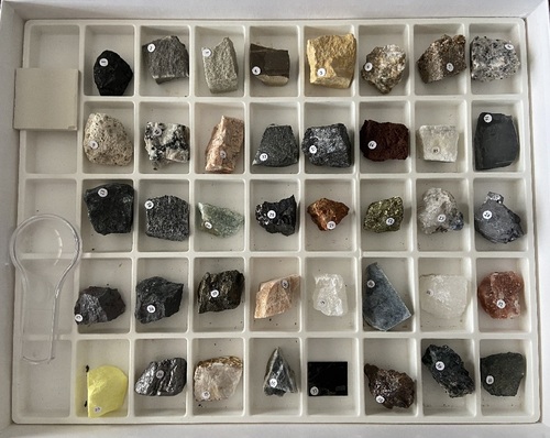 Rocks & Minerals Of Canada