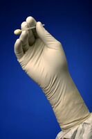 Sterile Pair Packed Class 100 Nitrile Gloves, USP797/800 Compliant , TechNiGlove