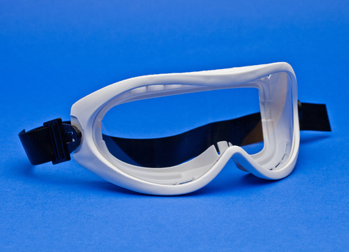 BioClean Clearview* Autoclavable Panoramic Goggles, Color: White, Extra wide field of vision, Thermoplastic body, Indirect ventilation system, Toughened anti-scratch polycarbonate lens, Non-linting head band, worn over eyeglasses, Super-soft frame Indirect ventilation system, Lens Thickness: 2.1mm