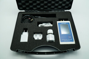 Conductivity, TDS meter set with a touchscreen CO-330