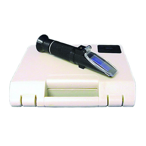 REFRACTOMETER CLINICAL