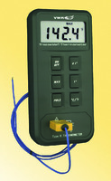 VWR® Traceable® Digital Thermometer with Recorder Output